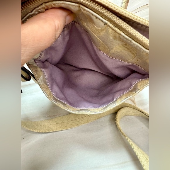 Vintage Coach Y2K Signature Canvas Crossbody Bag Monogram Print Cream‎ & Gold - Picture 5 of 7